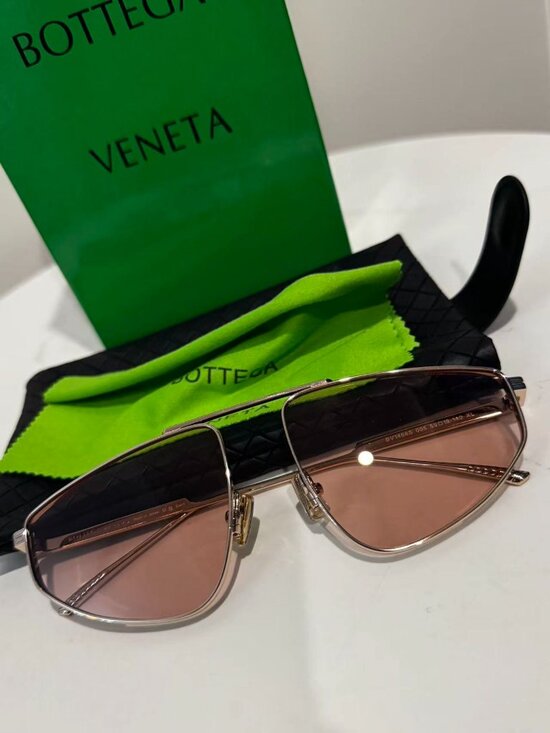 Bottega Veneta Gold Double Bridge Pink Lens Aviator Sunglasses main image 6